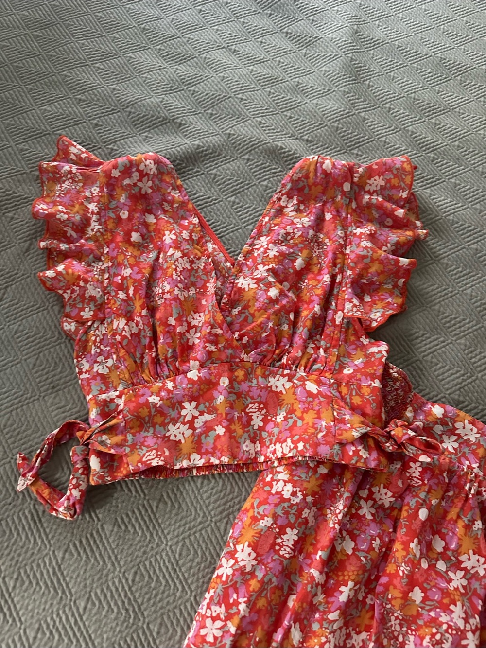 Free People Set-Floral Ruffle V-Neck Top with matching skirt